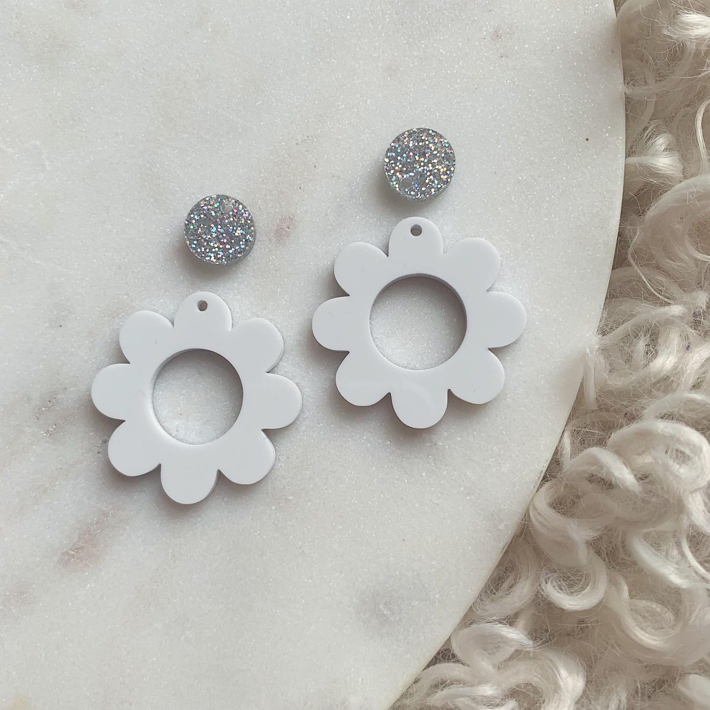 Open Daisy Pair 35mm Dangle Blanks