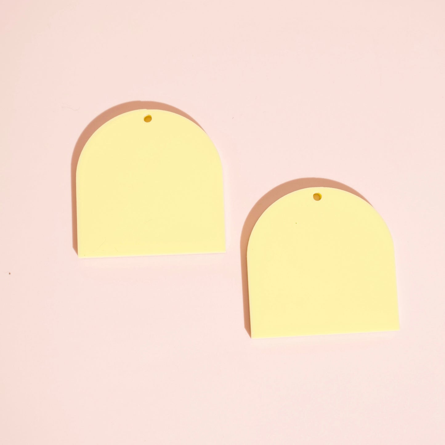 Inverted Bunting Pair of 20mm Blanks with one hole.