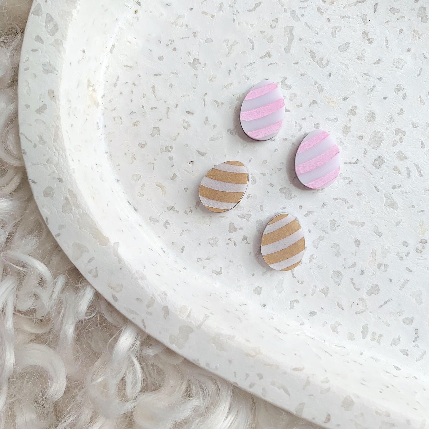 Ribbon Paint Fill 15 mm Easter Egg Studs
