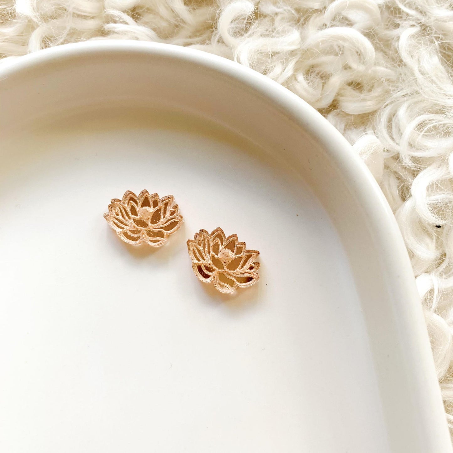 Lotus 15mm Engraved Mirror Stud Blanks