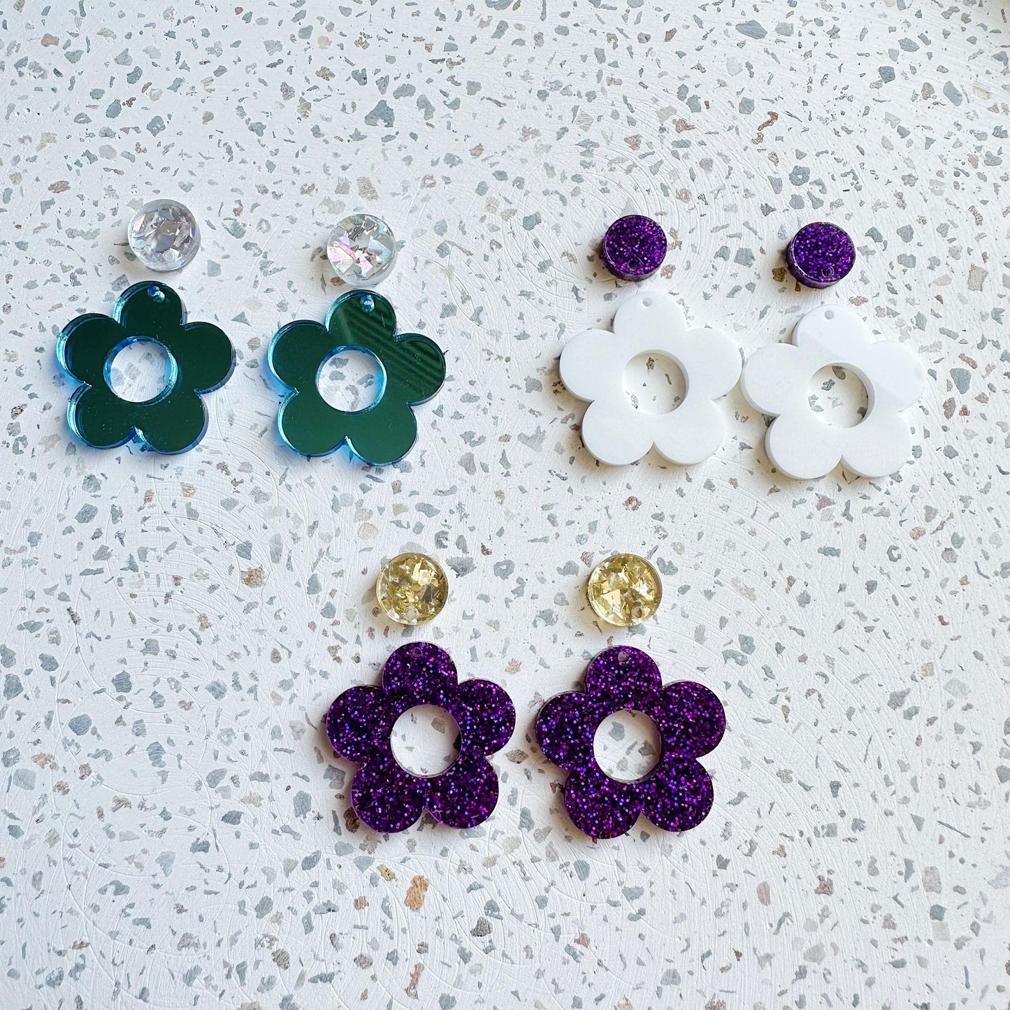 Retro Flower 30mm Dangles